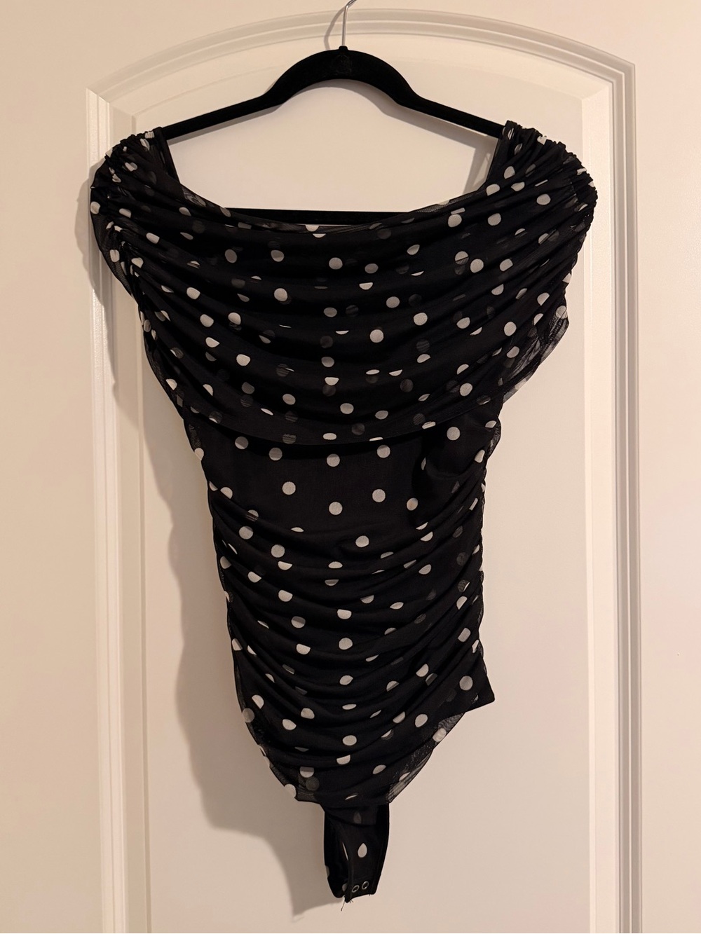 Abercrombie & Fitch Off-Shoulder Polka Dot Bodysuit